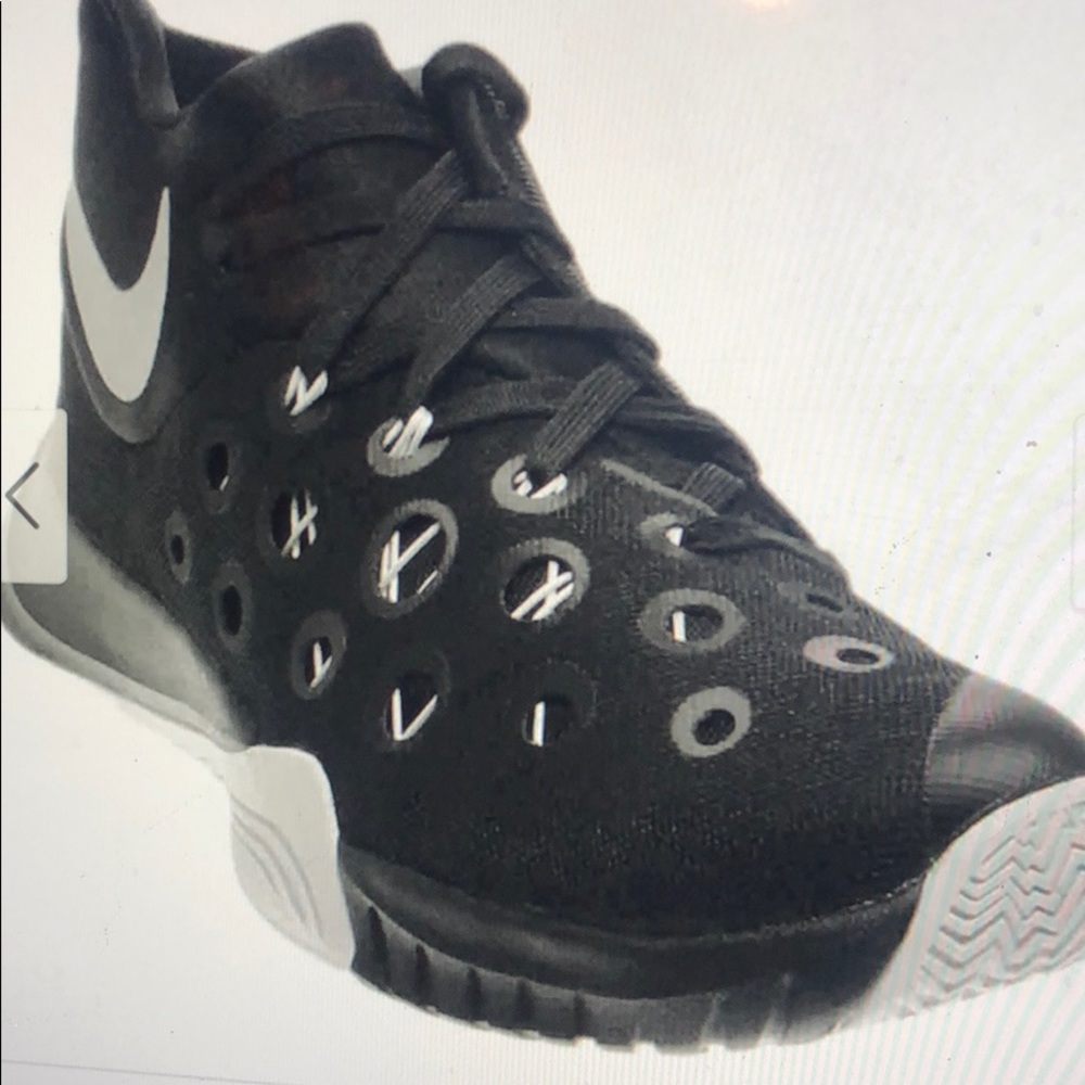 Nike Zoom Hyperquickness 2015 Basketball Shoe